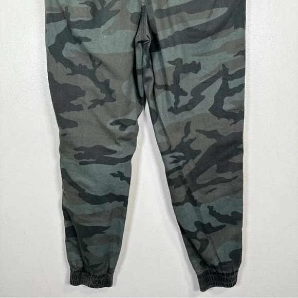 Aritzia Womens Size Xsmall Tna Alix Camo Jogger - Picture 12 of 13